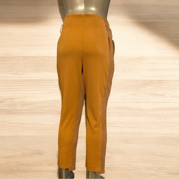 HyFve•Small•Brown•Paper Bag Waist•Slim Leg• Zipper Back•Pockets• 26.5” Inseam - Picture 2 of 8